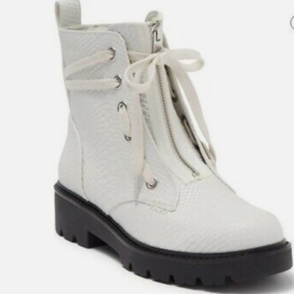 UGG WM 7 Daren Snakeskin Embossed Lace Up Boot Combat Chukka